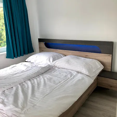 Janos Apartman Balatonfuered Exterior photo